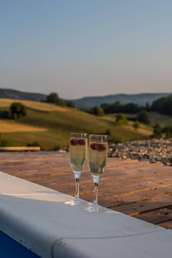 Skriveni Raj Guest House Gornji Milanovac Luaran gambar