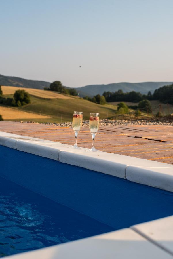 Skriveni Raj Guest House Gornji Milanovac Luaran gambar